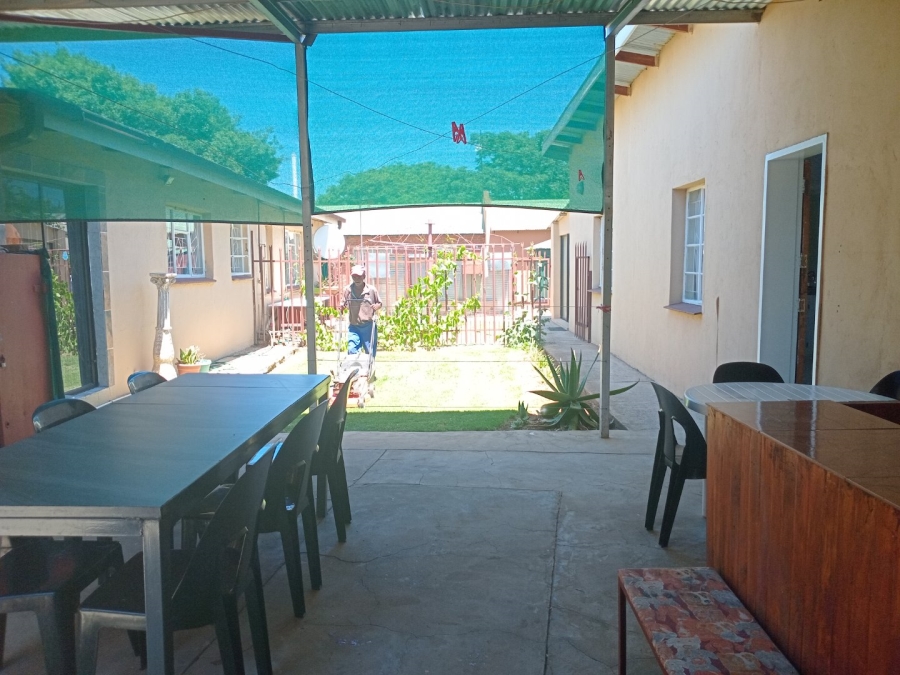 5 Bedroom Property for Sale in Bloemhof North West